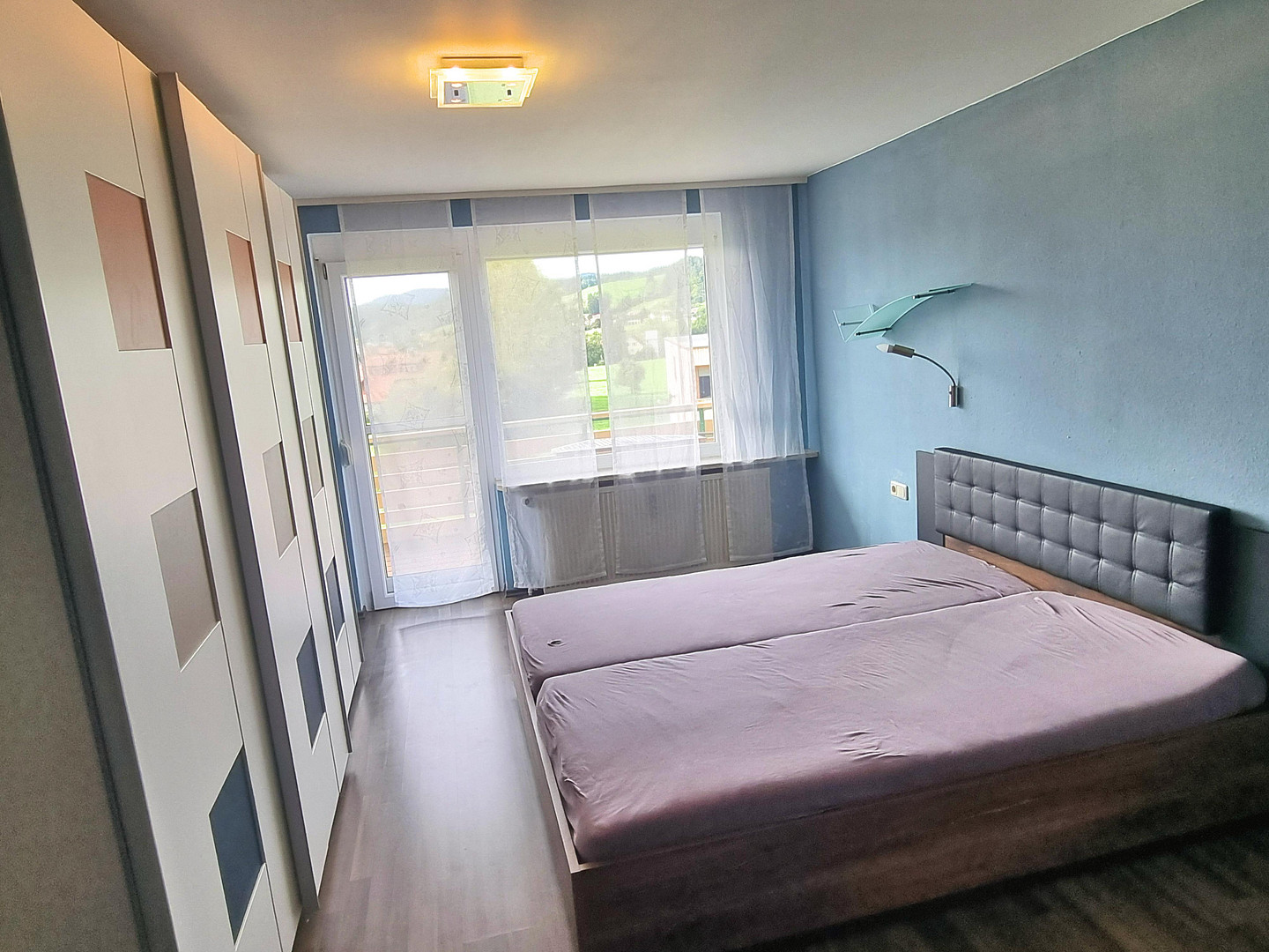 Hohe Mietrendite oder sofort selber einziehen! Exklusive sonnige 2-Zi-Wohnung mit Balkon in Weiler – 88171 Weiler-Simmerberg(Weiler im Allgäu) – Vorschaubild 4