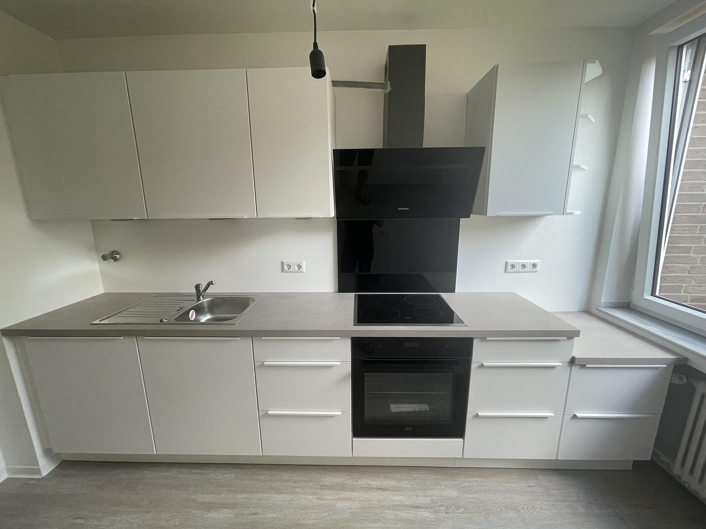Top Lage in Heerdt - Top Wohnung - sehr gut geschnittene 4-Zimmer Wohnung - neue Küche – 40549 Düsseldorf(Heerdt) – Vorschaubild 3