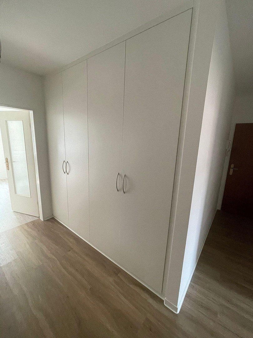 Top Lage in Heerdt - Top Wohnung - sehr gut geschnittene 4-Zimmer Wohnung - neue Küche – 40549 Düsseldorf(Heerdt) – Vorschaubild 7