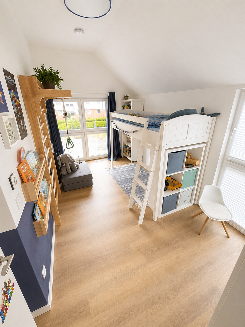 Neuwertige Doppelhaushälfte in Hamburg-Oldenfelde | 157 m² · 6 Zimmer · Südwest-Garten – Hamburg(Rahlstedt) – Vorschaubild 12