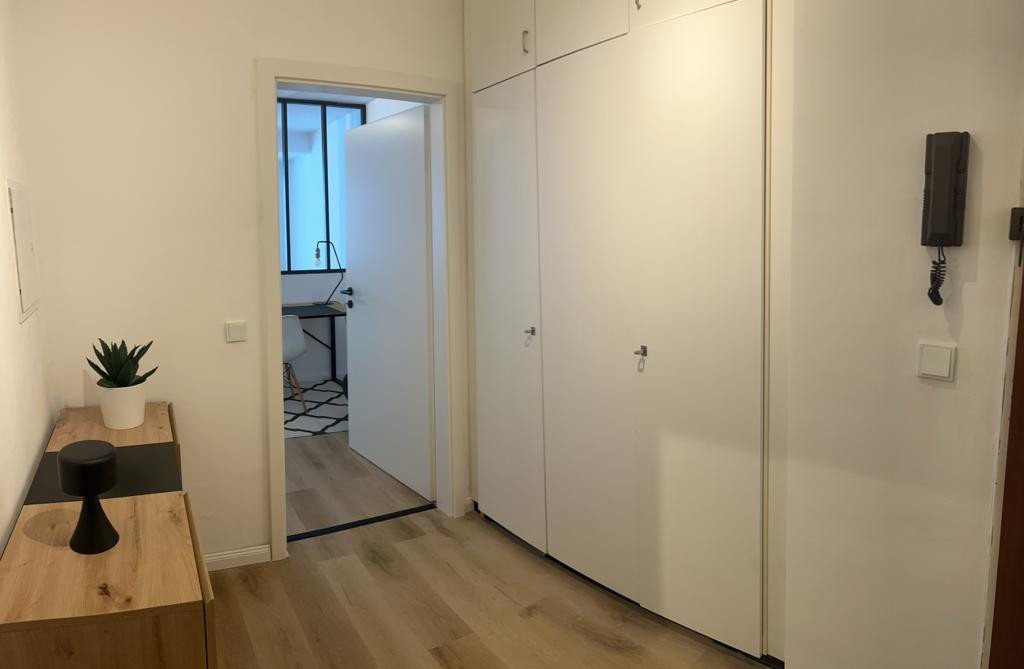 Perfekt für Pendler, befristet auf 2 Jahre: Sanierte, möblierte Wohnung im Herzen von Sülz – Köln(Sülz) – Vorschaubild 11
