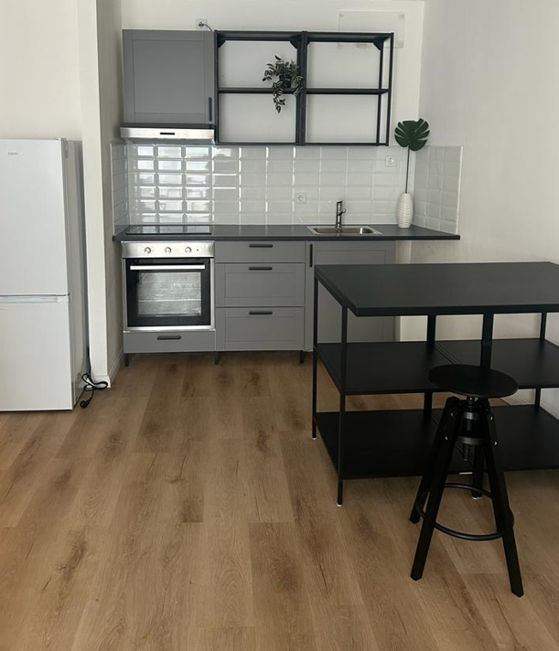 Perfekt für Pendler, befristet auf 2 Jahre: Sanierte, möblierte Wohnung im Herzen von Sülz – Köln(Sülz) – Vorschaubild 8