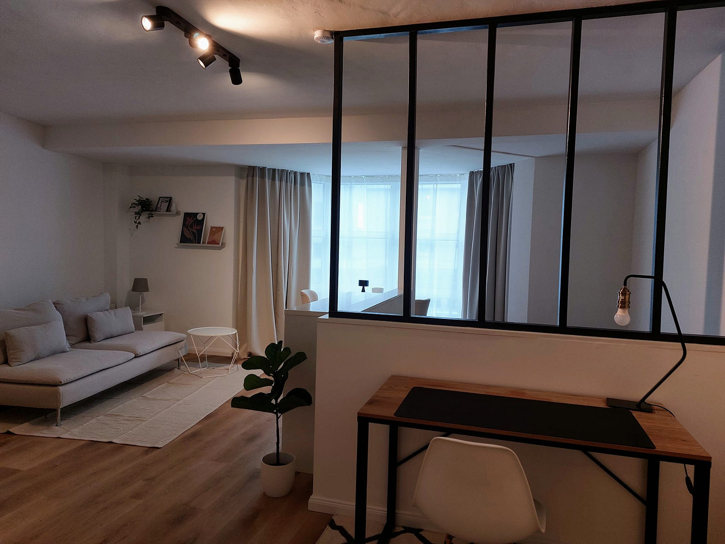 Perfekt für Pendler, befristet auf 2 Jahre: Sanierte, möblierte Wohnung im Herzen von Sülz – Köln(Sülz) – Vorschaubild 5