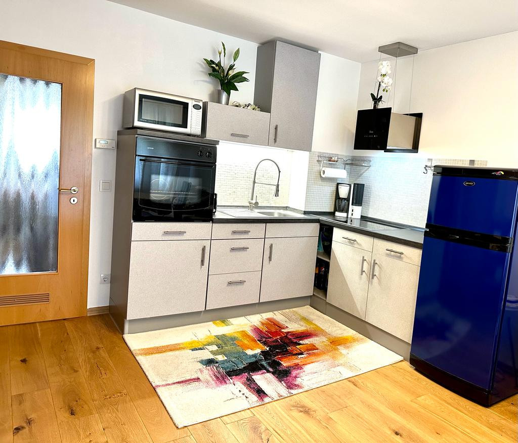 Provisionsfrei und bezugsfrei! Wohnung mit Balkon. Nähe Theresienwiese – Lenaustr. 2, 81373 München(Sendling-Westpark) – Vorschaubild 4