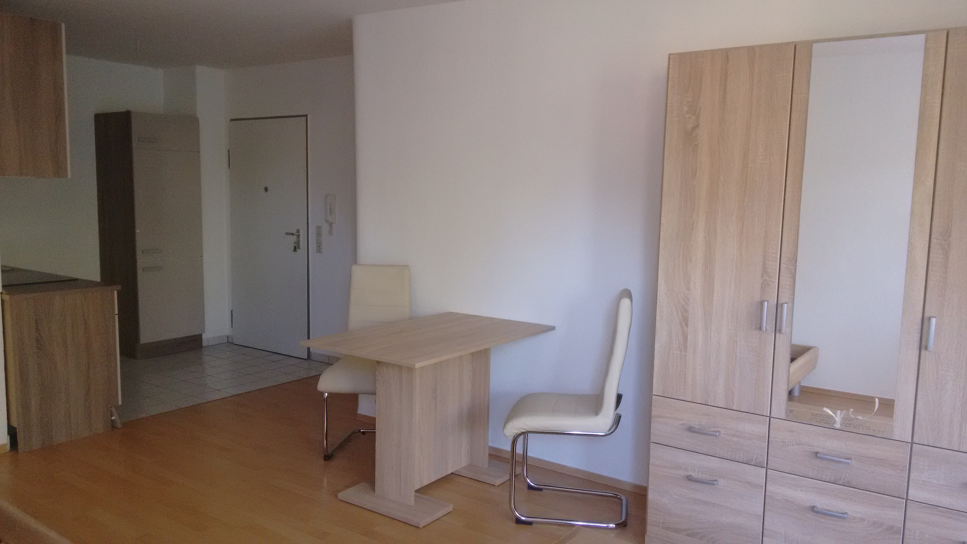 Nahe BER, Tesla, Rolls Royce! Ruhige 1-Zimmer-Wohnung mit Balkon, Stellplatz u. Einbauküche – Fritz-Reuter-Gasse 10, 15834 Ransdorf(Rangsdorf) – Vorschaubild 6