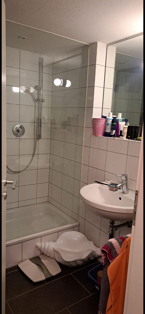 Attraktive Zweizimmerwohnung mit Einbauküche und Balkon – Foto 4
