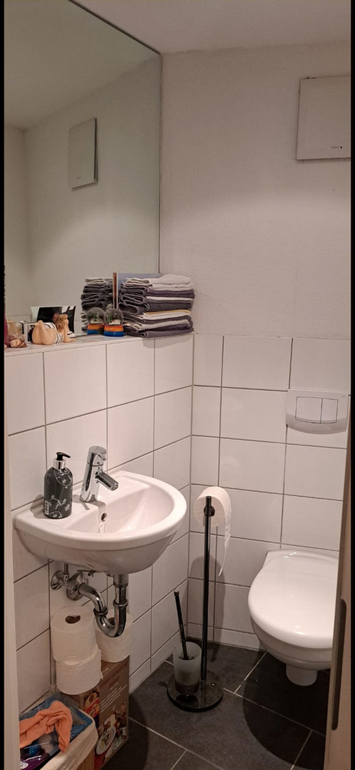 Attraktive Zweizimmerwohnung mit Einbauküche und Balkon – Foto 3