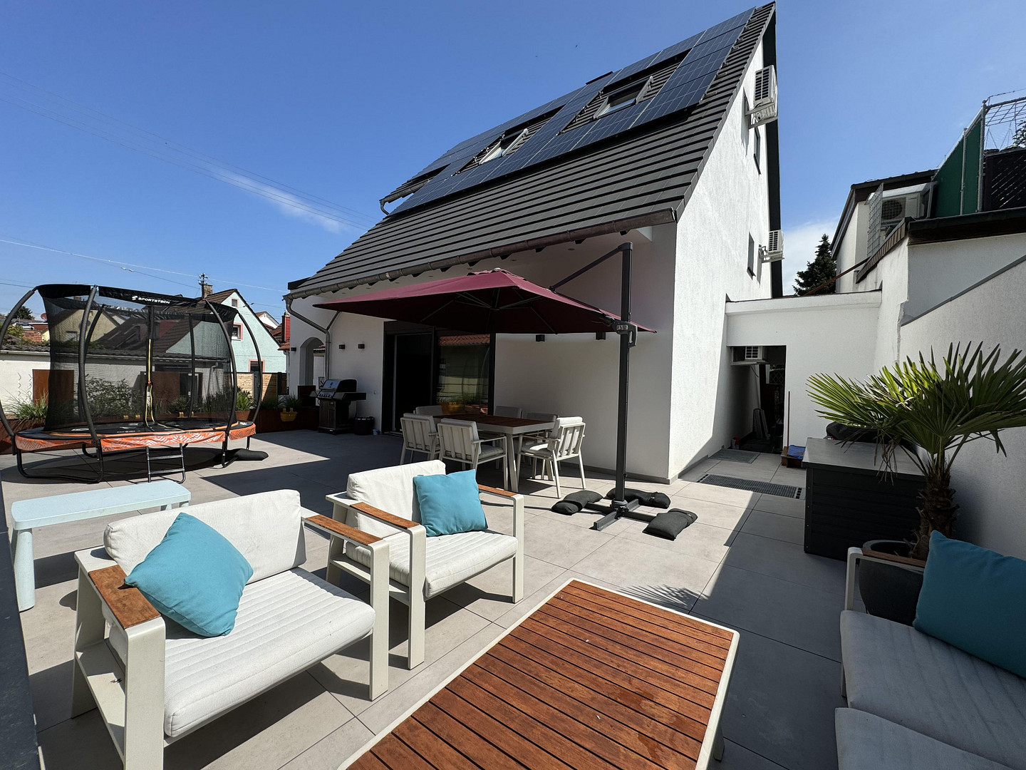 Zukunftssicheres Design-Atriumhaus: Klasse B, 12kWp PV, Klima, Kamin & Einlieger-Option – Karlsruhe(Daxlanden) – Vorschaubild 8
