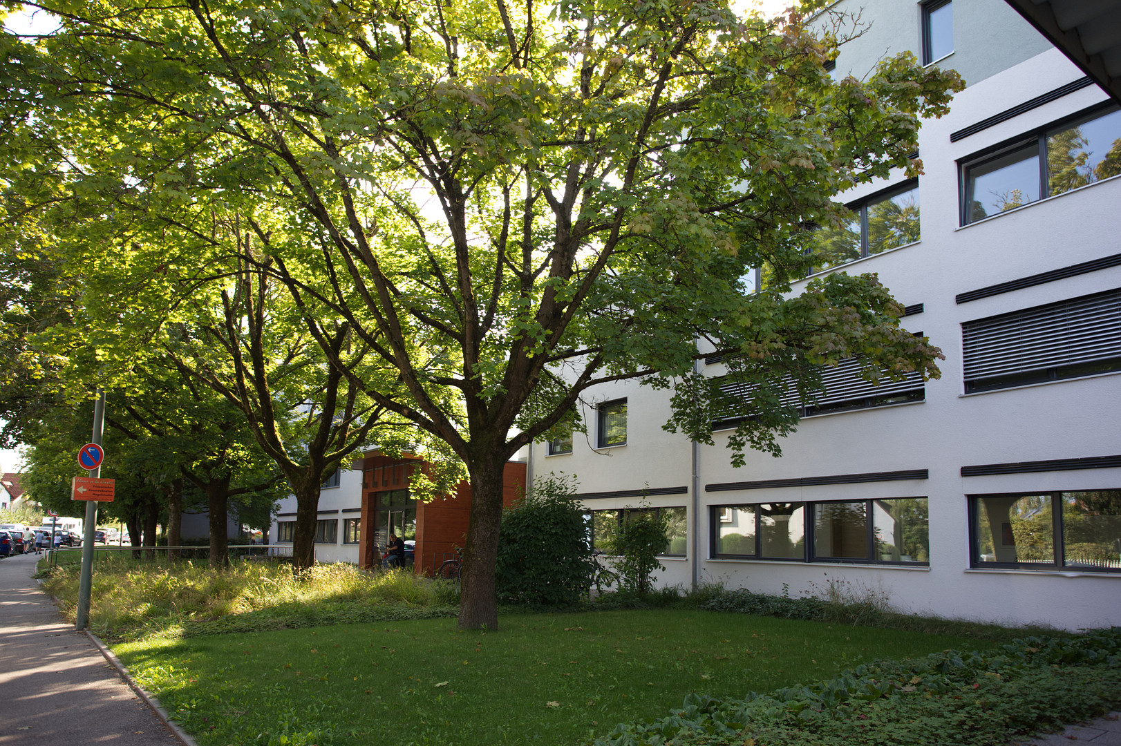 "Betreutes Wohnen"   entspanntes und ruhiges Wohnen im Alter, nur für Senioren über 60 Jahre – Bgm.-Bohl-Str. 54, 86157 Augsburg(Pfersee) – Vorschaubild 2