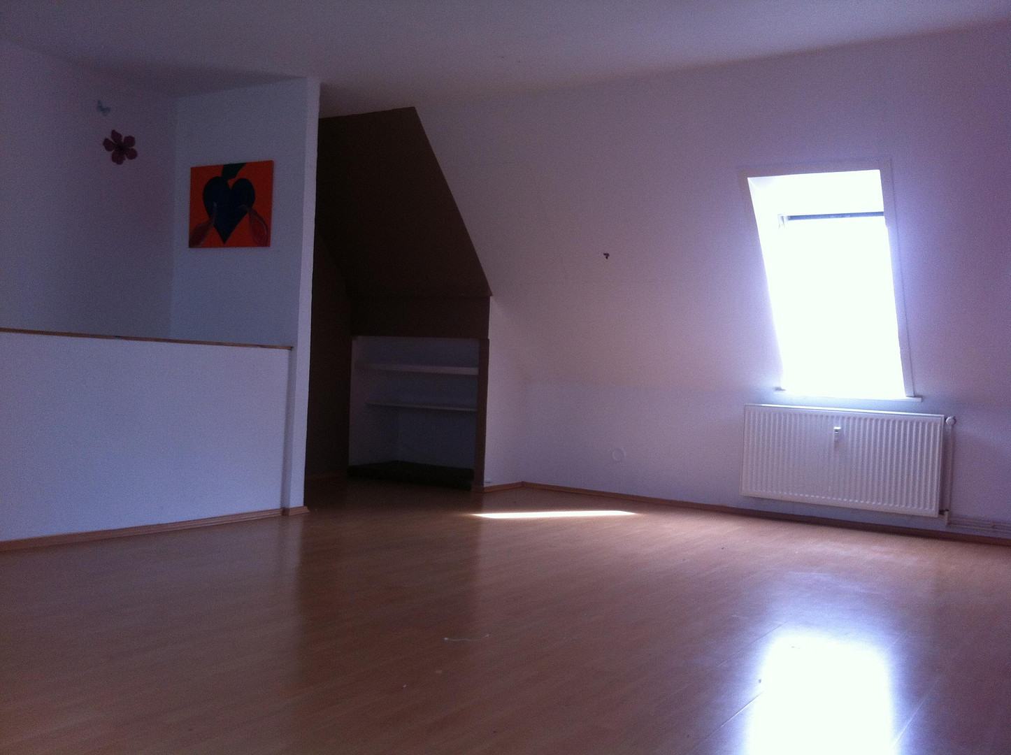 ruhige, helle gemütliche Wohnung