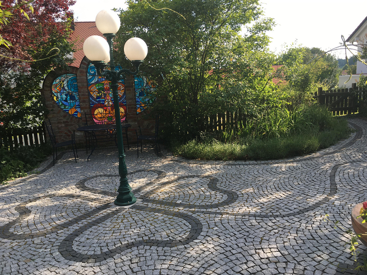 Am Waldrand gelegenes Einfamilienhaus mit ELW und parkähnlichem Garten – Landshut – Vorschaubild 6