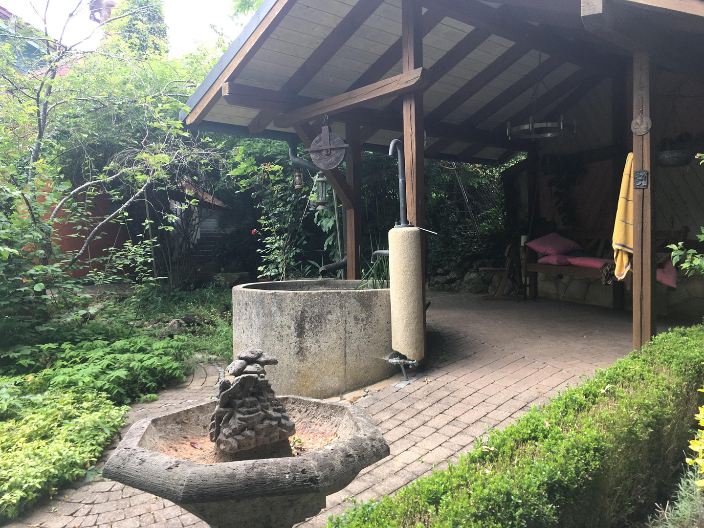 Am Waldrand gelegenes Einfamilienhaus mit ELW und parkähnlichem Garten – Landshut – Vorschaubild 16