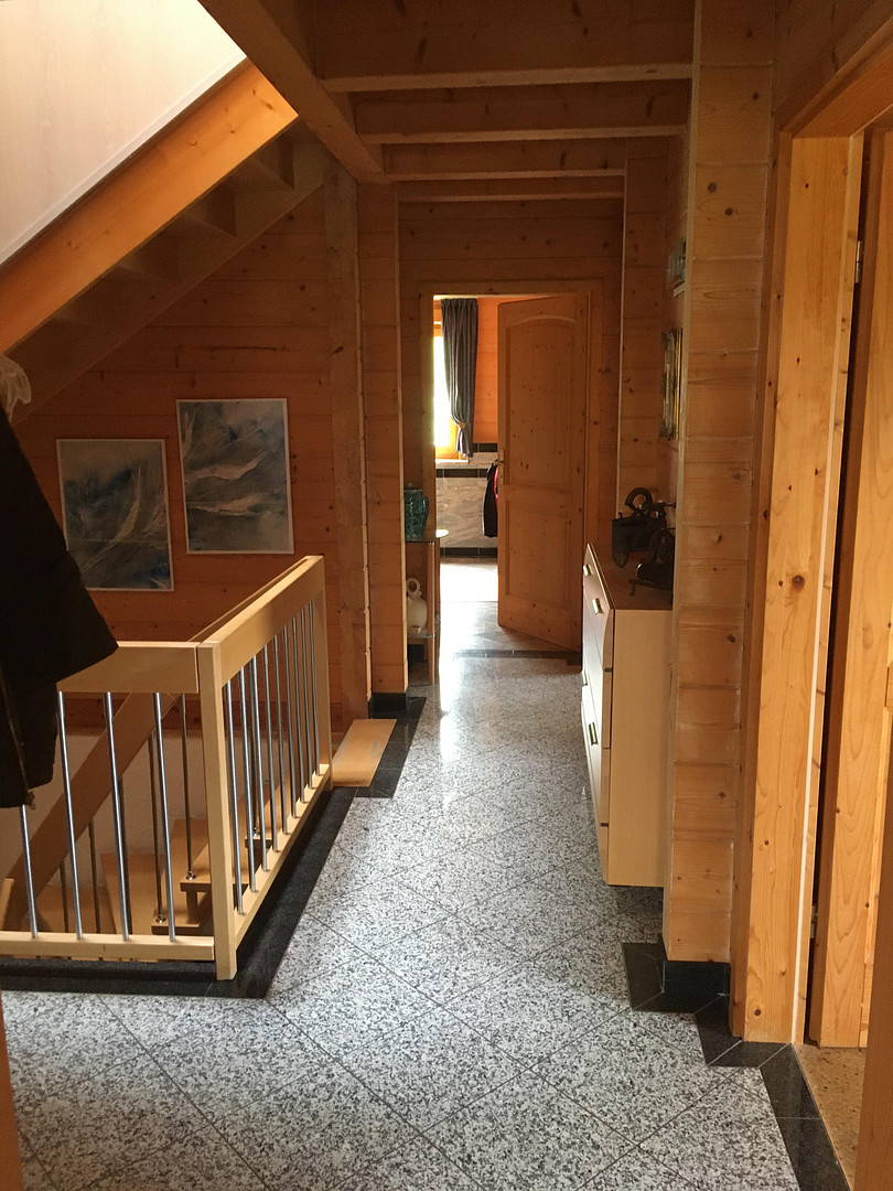Am Waldrand gelegenes Einfamilienhaus mit ELW und parkähnlichem Garten – Landshut – Vorschaubild 25