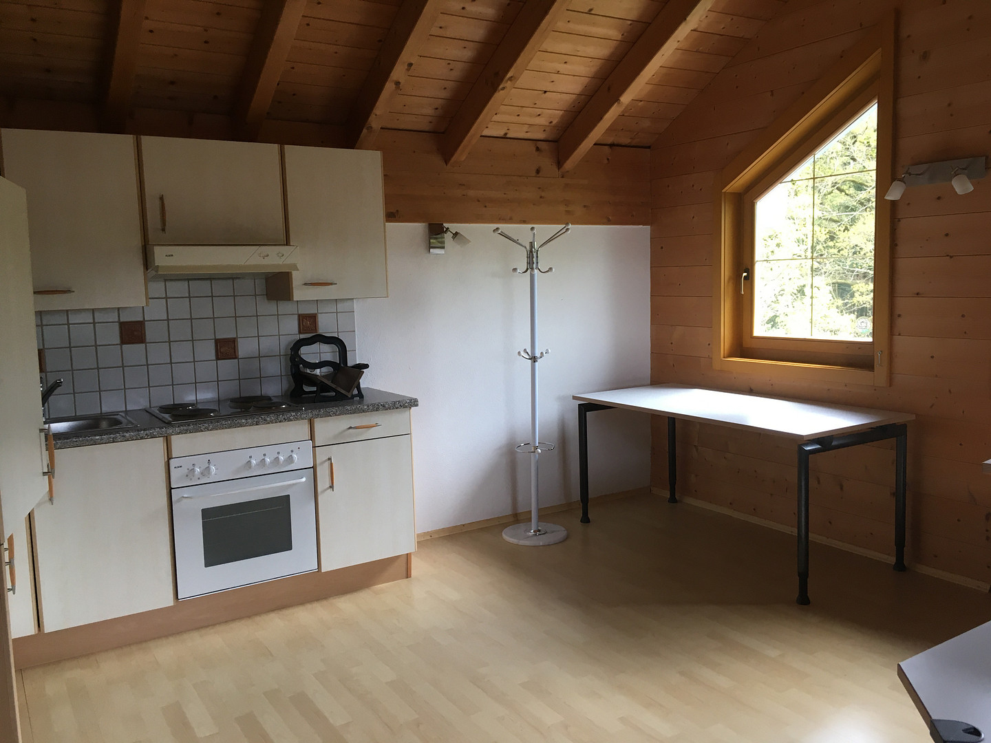 Am Waldrand gelegenes Einfamilienhaus mit ELW und parkähnlichem Garten – Landshut – Vorschaubild 30