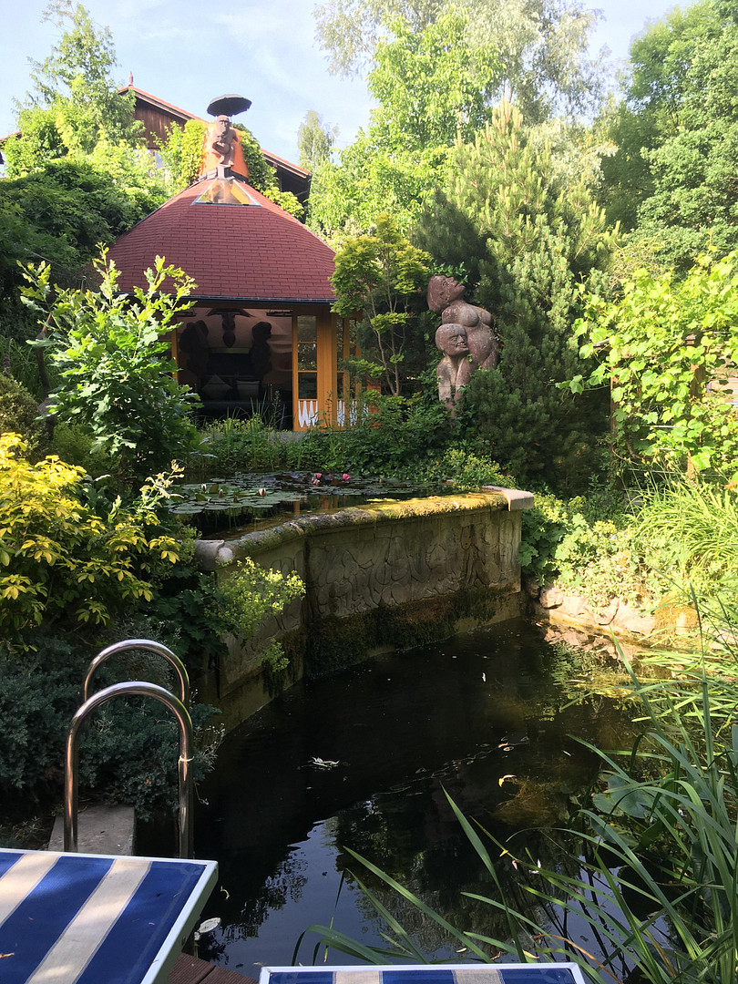 Am Waldrand gelegenes Einfamilienhaus mit ELW und parkähnlichem Garten – Landshut – Vorschaubild 9