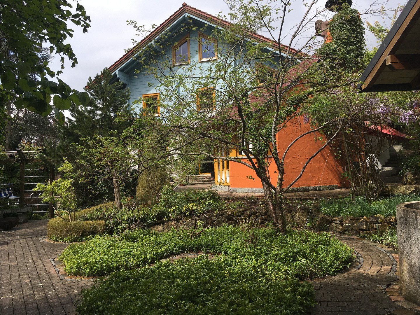 Am Waldrand gelegenes Einfamilienhaus mit ELW und parkähnlichem Garten – Landshut – Vorschaubild 38