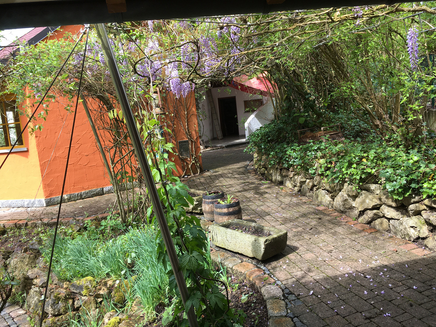 Am Waldrand gelegenes Einfamilienhaus mit ELW und parkähnlichem Garten – Landshut – Vorschaubild 40