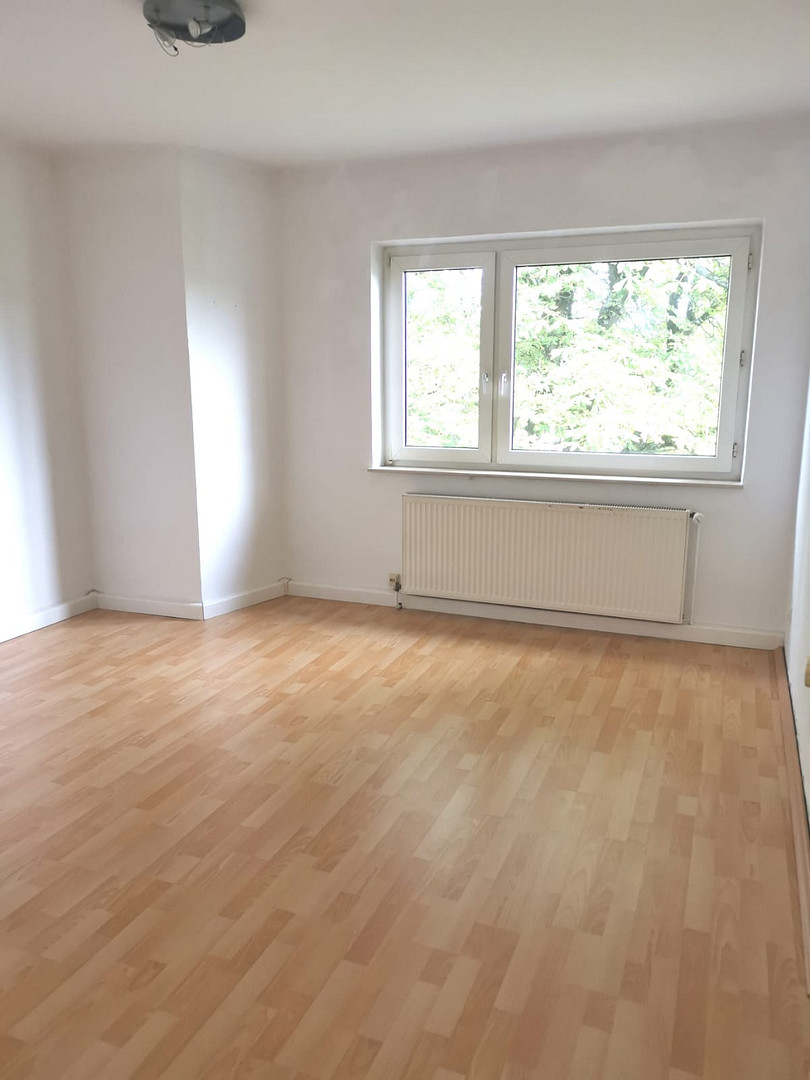 Uninähe, 2 Zimmer, Wohnküche, Einbauküche, begehbarer Kleiderschrank,Gartennutzung, Fernblick...... – Wuppertal(Elberfeld) – Vorschaubild 2