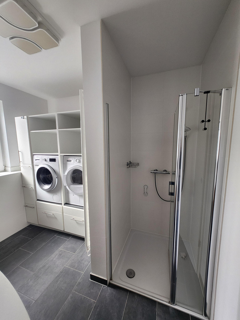 Großzügige 3 Zimmer Wohnung zentral Wiesbaden / 2 Bäder + Tiefgaragenstellplatz / Wilhelms IX – Rheinstr. 11, 65189 Wiesbaden – Vorschaubild 11