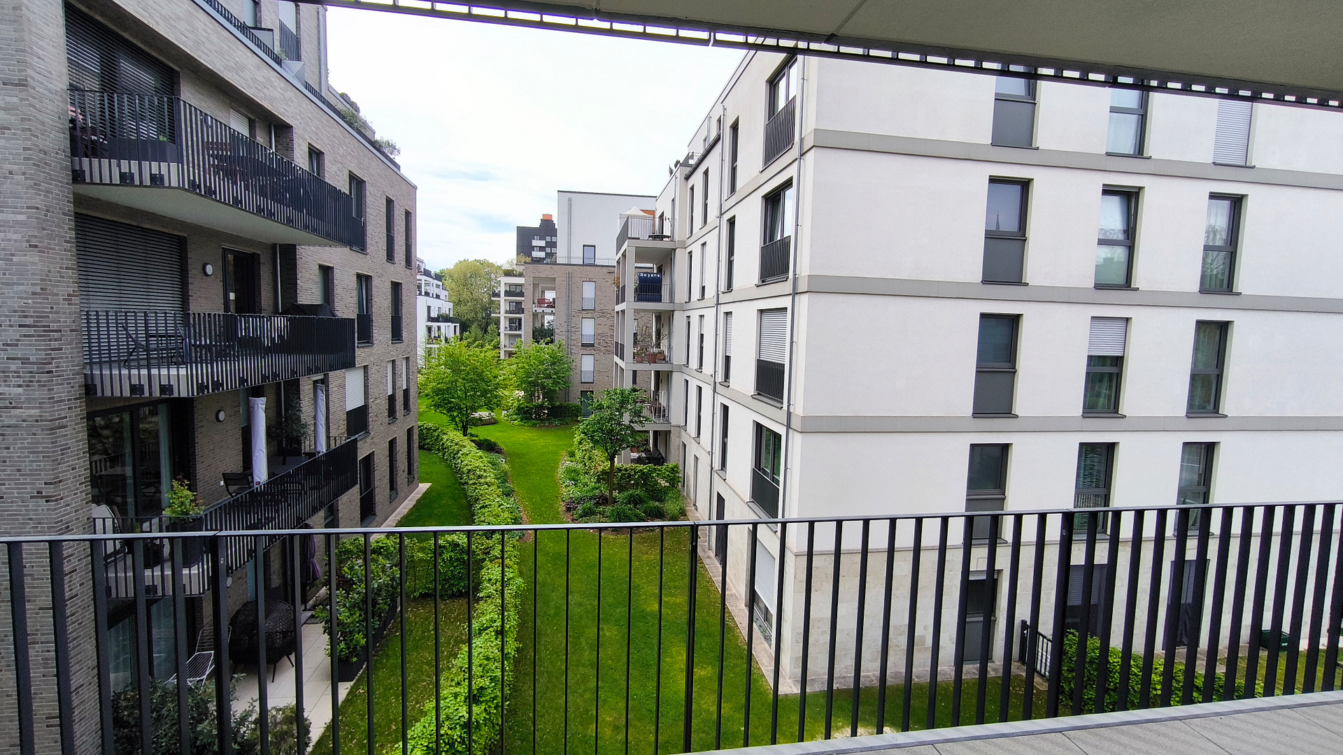 Großzügige 3 Zimmer Wohnung zentral Wiesbaden / 2 Bäder + Tiefgaragenstellplatz / Wilhelms IX – Rheinstr. 11, 65189 Wiesbaden – Vorschaubild 8