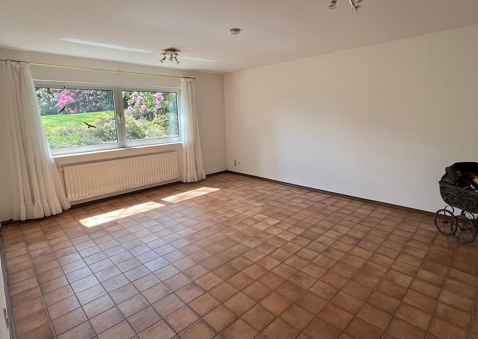 **Ihr neues Zuhause! - Einfamilienhaus mit Einliegerwohnung in ruhiger Lage** – Glashütten-Schloßborn(Schloßborn) – Vorschaubild 6