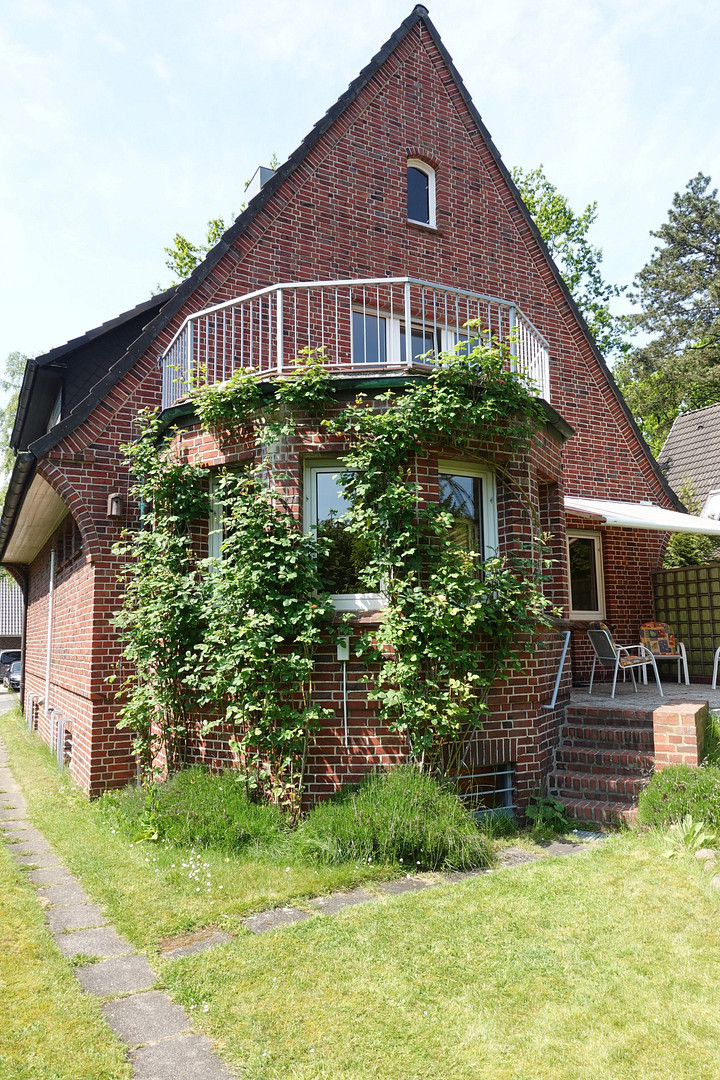 Familienfreundliche Rotklinkervilla auf großem Grundstück in  Wellingsbüttel – Hamburg(Wellingsbüttel) – Vorschaubild 10