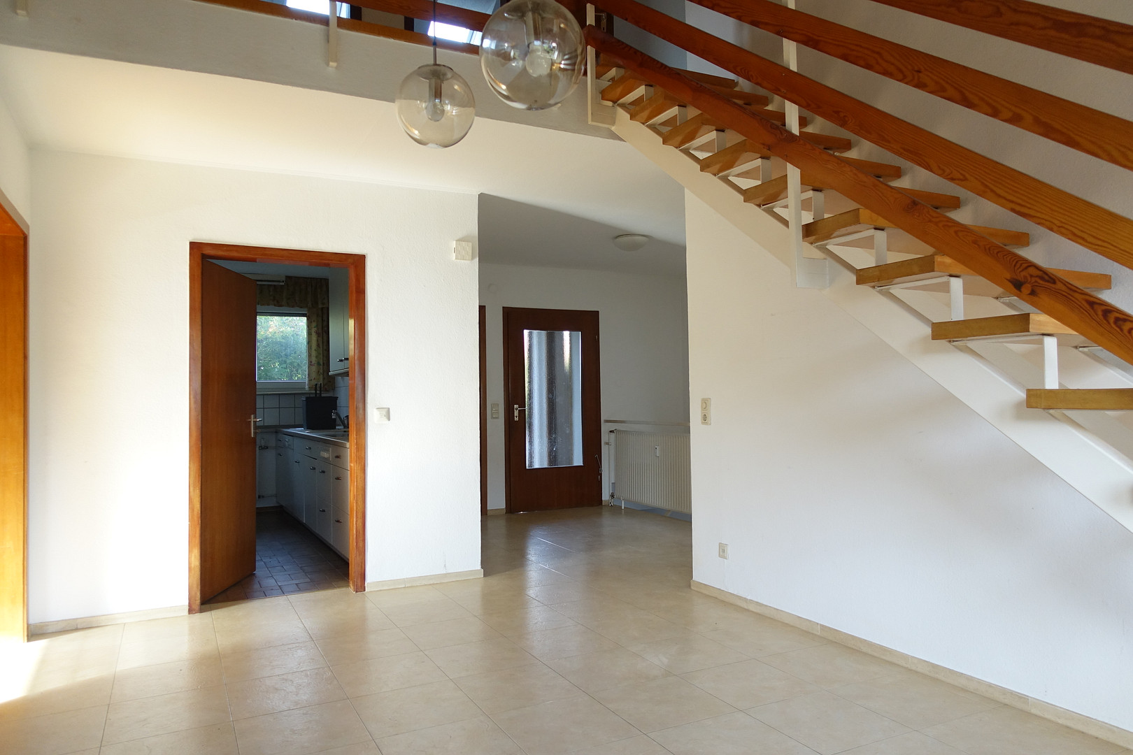 Einfamilienhaus mit Einliegerwohnung (eigener Eingang) ca. 250 m² Wohnfläche – Kiefernweg 1, 65510 Idstein – Vorschaubild 15