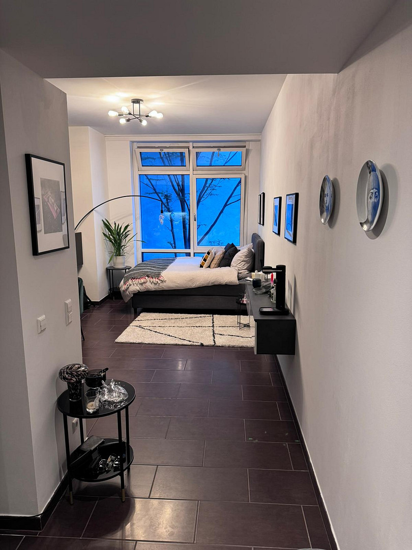 Großes Apartment, Möbiliert, im Zentrum Münchens ab 01.08.26 zu vermieten – Schillerstr.41, 80336 München(Ludwigsvorstadt) – Vorschaubild 4