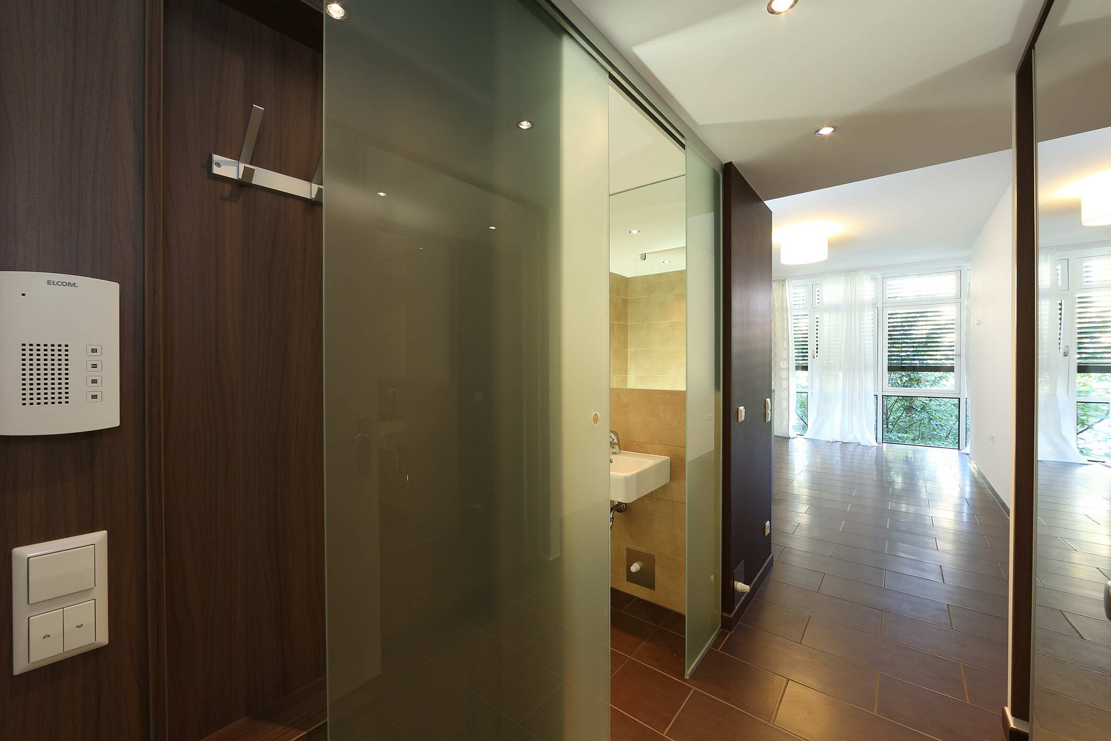 Großes Apartment, Möbiliert, im Zentrum Münchens ab 01.08.26 zu vermieten – Schillerstr.41, 80336 München(Ludwigsvorstadt) – Vorschaubild 11