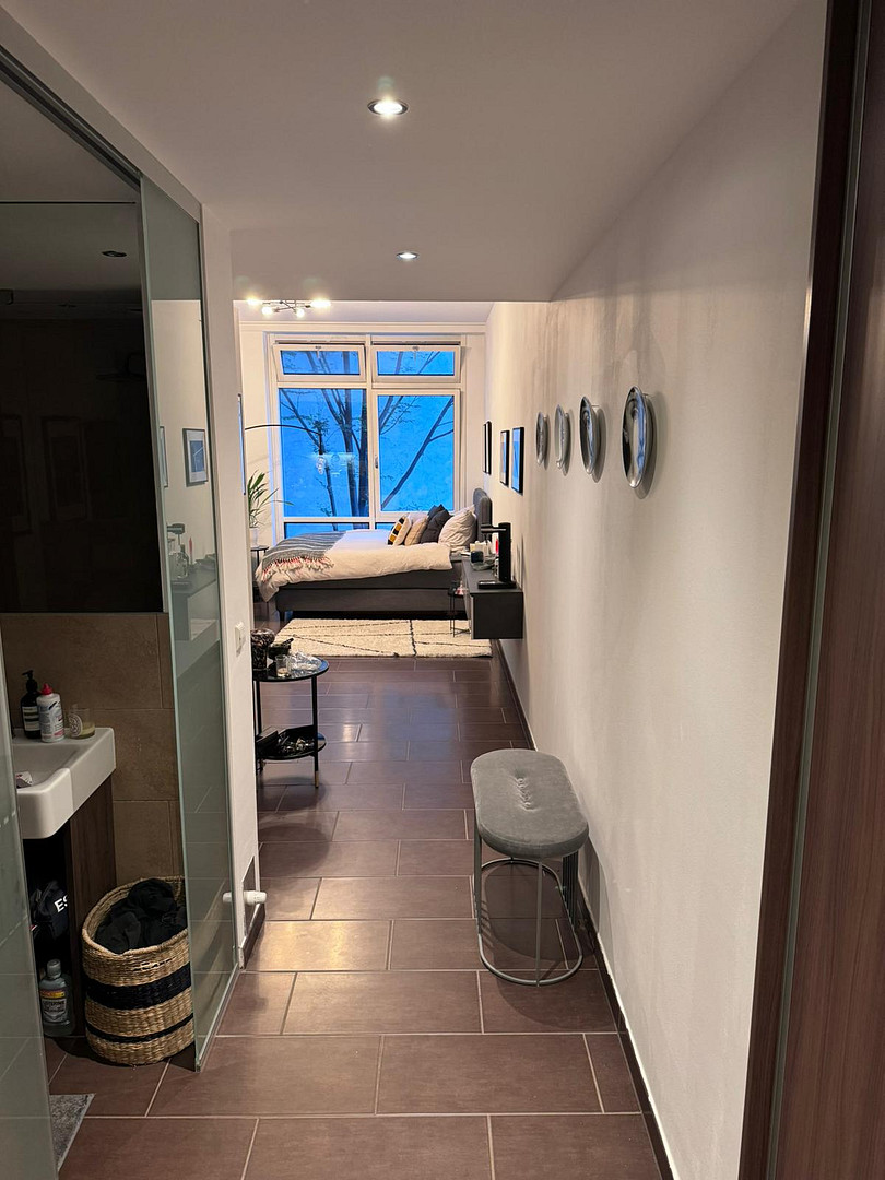 Großes Apartment, Möbiliert, im Zentrum Münchens ab 01.08.26 zu vermieten – Schillerstr.41, 80336 München(Ludwigsvorstadt) – Vorschaubild 5