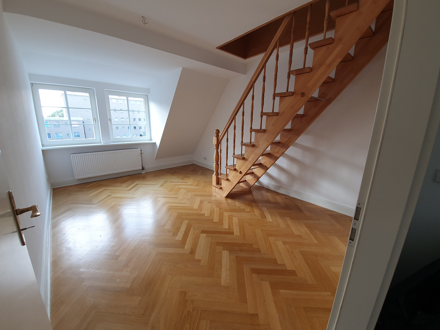 (provisions- u. bezugsfrei) Traumhafte, renovierte 4 Zimmer-Wohnung mit großer Dachterrasse – Berlin(Lankwitz) – Vorschaubild 10