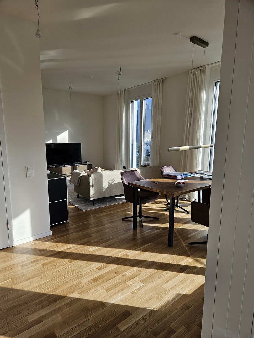 Traumhafte 4 Zimmer Wohnung mit direktem Spreeblick und Weitblick über die Stadt – Berlin(Charlottenburg) – Vorschaubild 3
