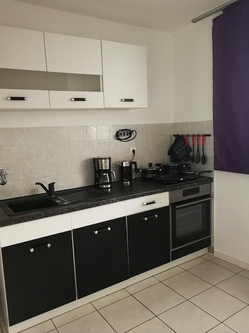 SCHÖNE 1,5 ZKB WOHNUNG MIT EINBAUKÜCHE UND BALKON IN EINEM GEPFLEGTEN HAUS – Dresdener Ring 11, 38444 Wolfsburg – Vorschaubild 5
