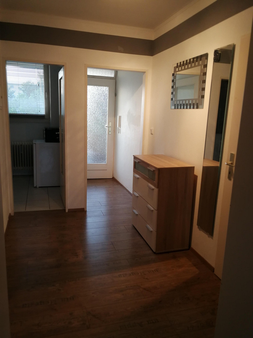 SCHÖNE 1,5 ZKB WOHNUNG MIT EINBAUKÜCHE UND BALKON IN EINEM GEPFLEGTEN HAUS – Dresdener Ring 11, 38444 Wolfsburg – Vorschaubild 4