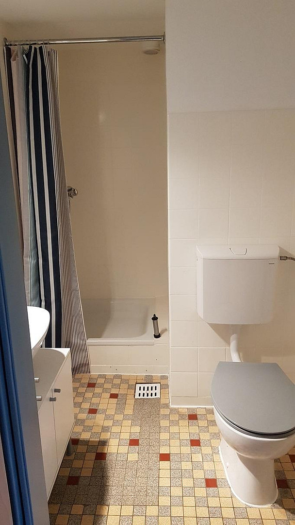 Prov.frei! 1-Zi Altstadt-Wohnung mit Dreisamblick an der Uni! – 79098 Freiburg(Altstadt) – Vorschaubild 4