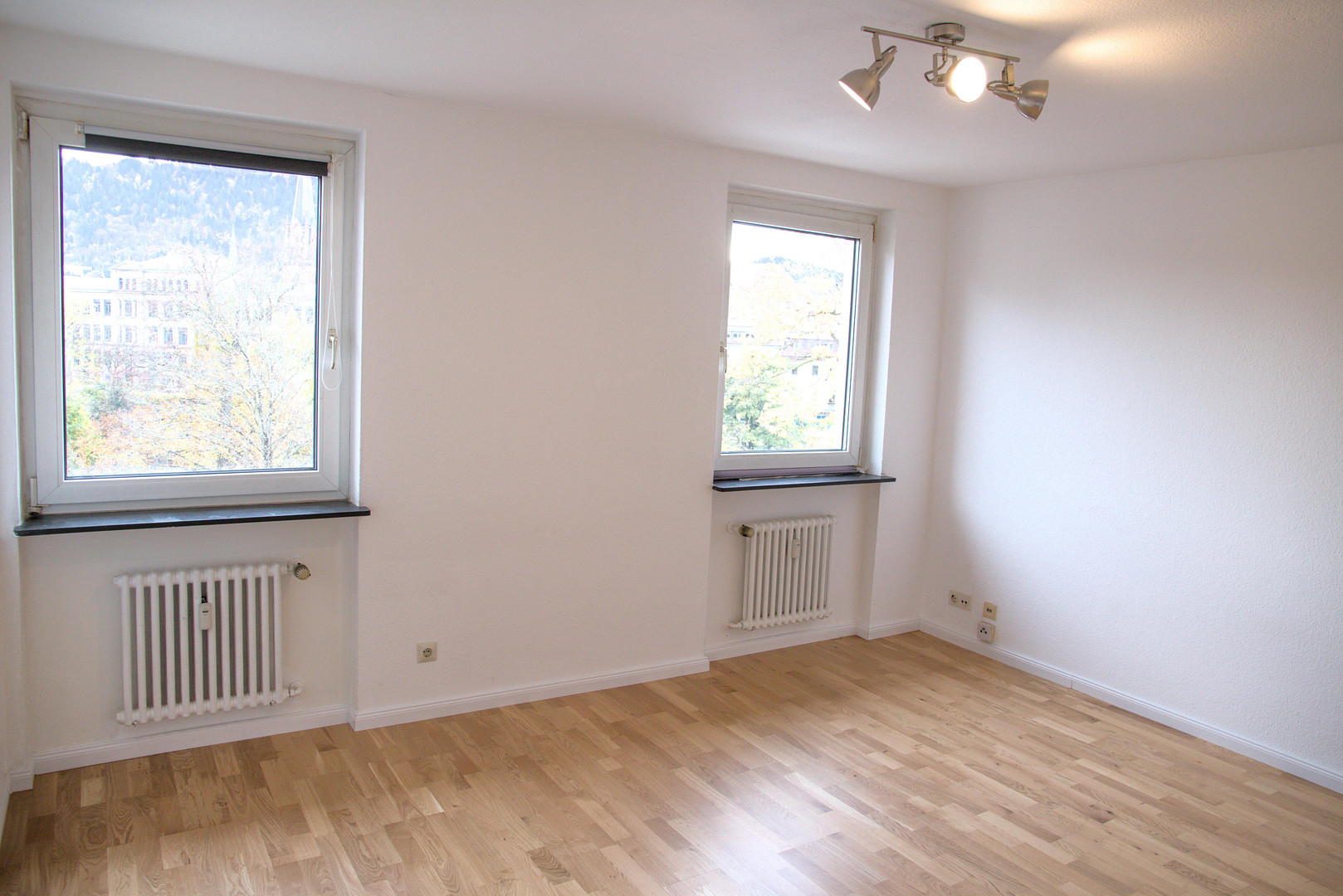 Prov.frei! 1-Zi Altstadt-Wohnung mit Dreisamblick an der Uni! – 79098 Freiburg(Altstadt) – Vorschaubild 3