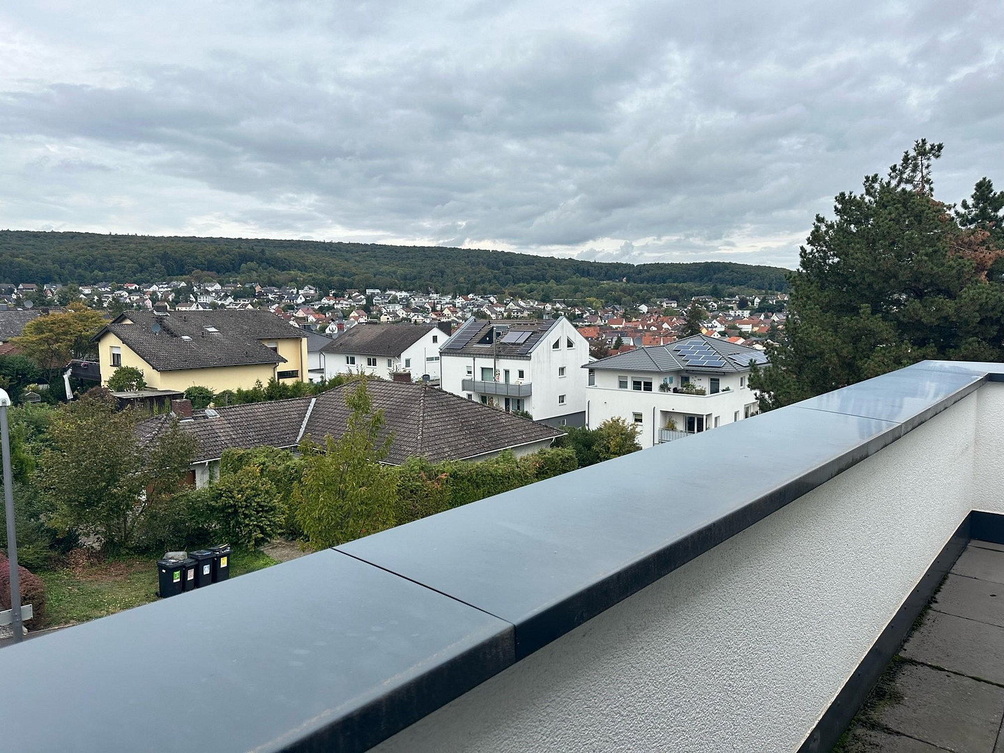 Exklusives Gartenhofhaus mit Garten, 2 Tiefgaragenstellplätzen und moderner Energietechnik – Wiesbaden(Naurod) – Vorschaubild 10