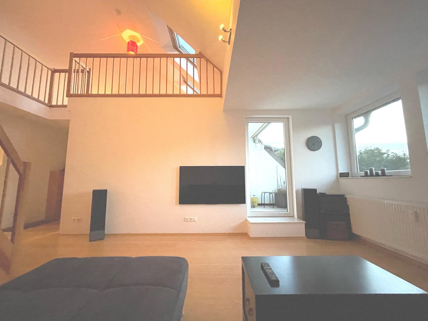 Helle voll möblierte Maisonette-Wohnung auf 2 Ebenen in ruhiger Lage in Hamburg-Eidelstedt – Pflugacker 17 b, 22523 Hamburg(Eidelstedt) – Vorschaubild 4