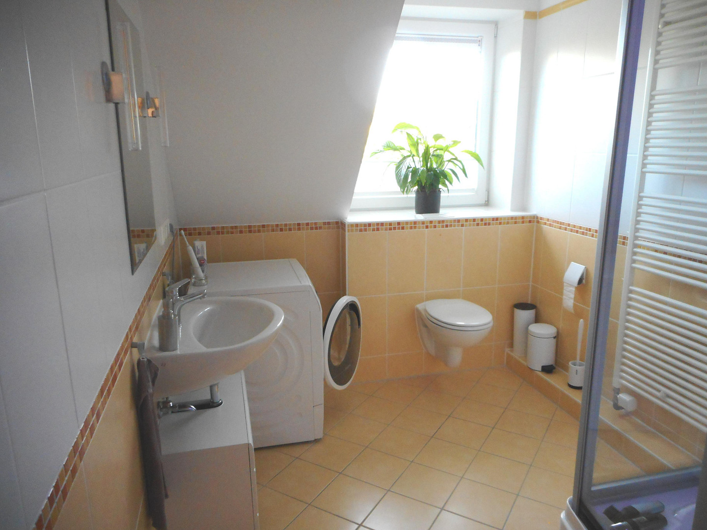 Helle voll möblierte Maisonette-Wohnung auf 2 Ebenen in ruhiger Lage in Hamburg-Eidelstedt – Pflugacker 17 b, 22523 Hamburg(Eidelstedt) – Vorschaubild 30