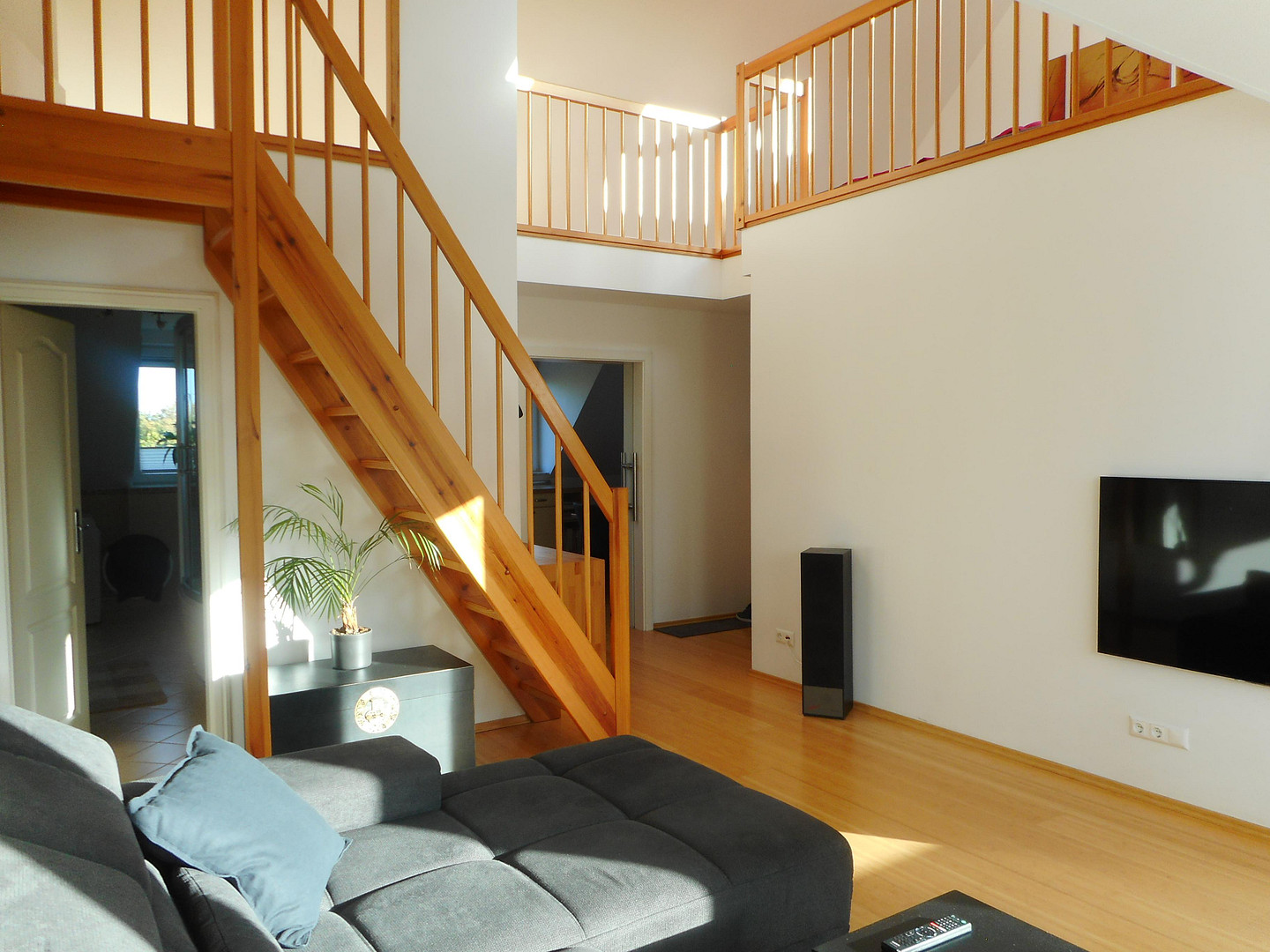 Helle voll möblierte Maisonette-Wohnung auf 2 Ebenen in ruhiger Lage in Hamburg-Eidelstedt – Pflugacker 17 b, 22523 Hamburg(Eidelstedt) – Vorschaubild 6