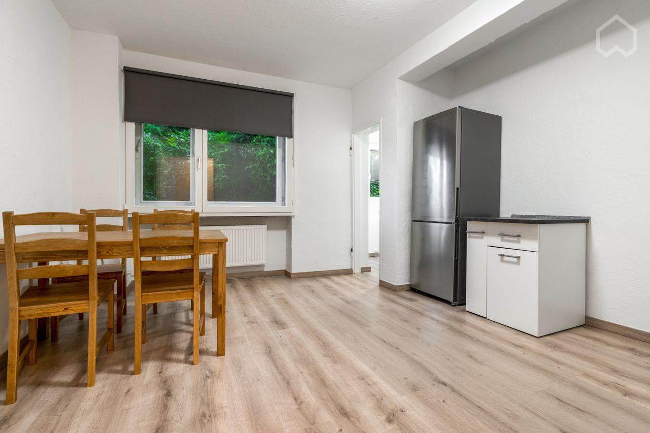 Möbliert 3 Zimmer Apartment mit EBK für bis zu 4 Personen – Friedbergstraße 2a, 45147 Essen(Holsterhausen) – Vorschaubild 3