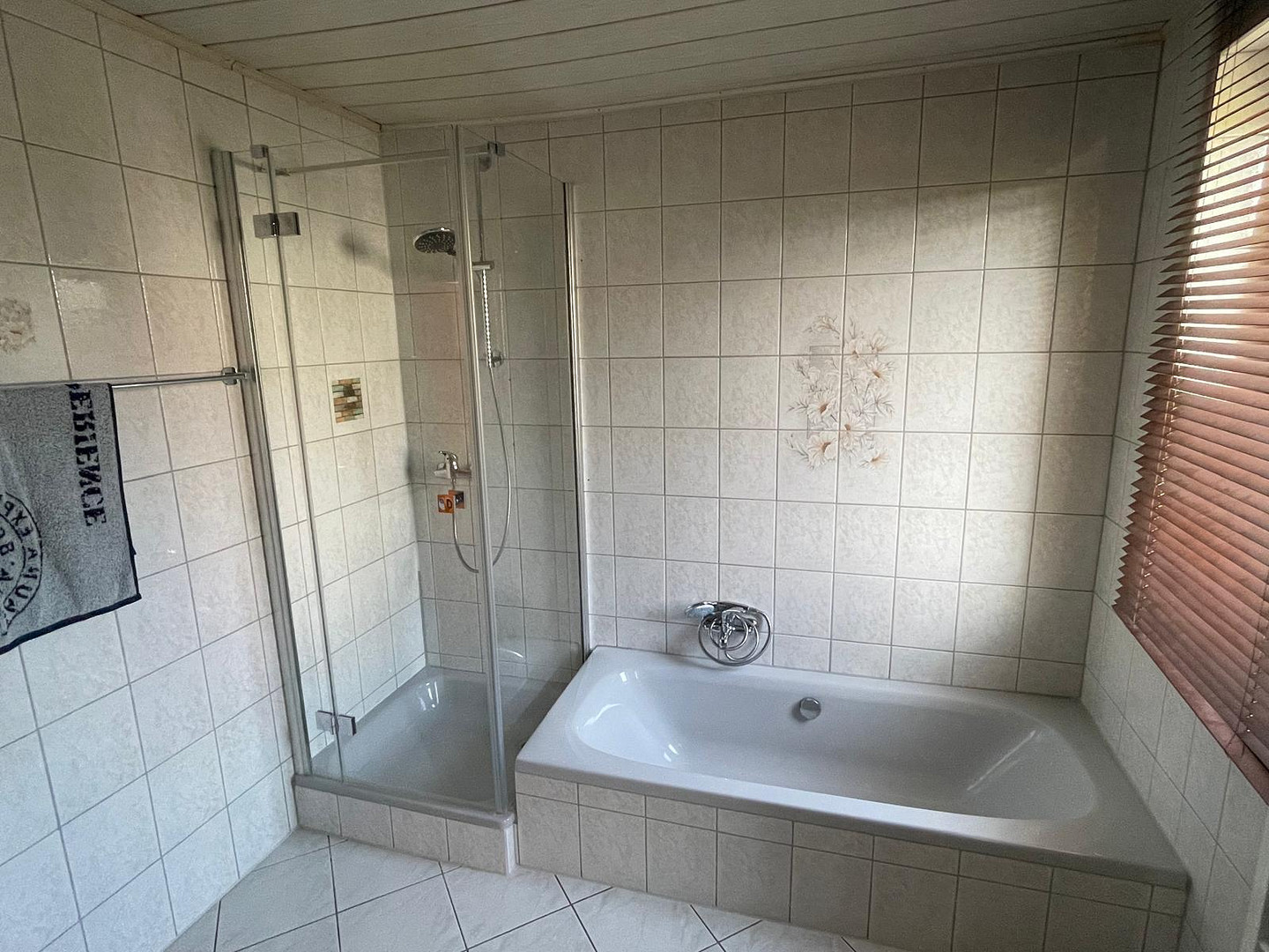 Charmantes 7-Zimmer-Einfamilienhaus mit Terrasse und Garten zu vermieten – 36419 Buttlar(Wenigentaft) – Vorschaubild 5