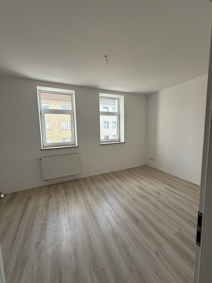 Moderne 2-Zimmer Wohnung im kernsanierten Mehrfamilienhaus – Zoppoter Straße 10, 27576 Bremerhaven(Klushof) – Vorschaubild 2