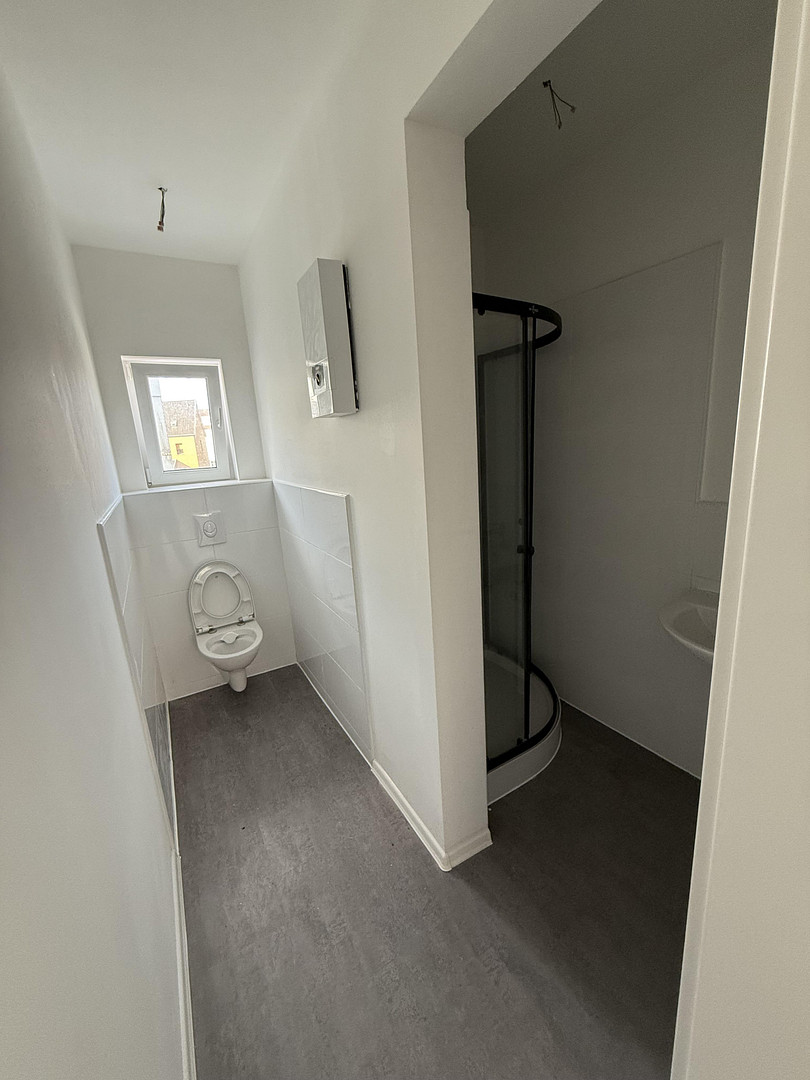Moderne 2-Zimmer Wohnung im kernsanierten Mehrfamilienhaus – Zoppoter Straße 10, 27576 Bremerhaven(Klushof) – Vorschaubild 4