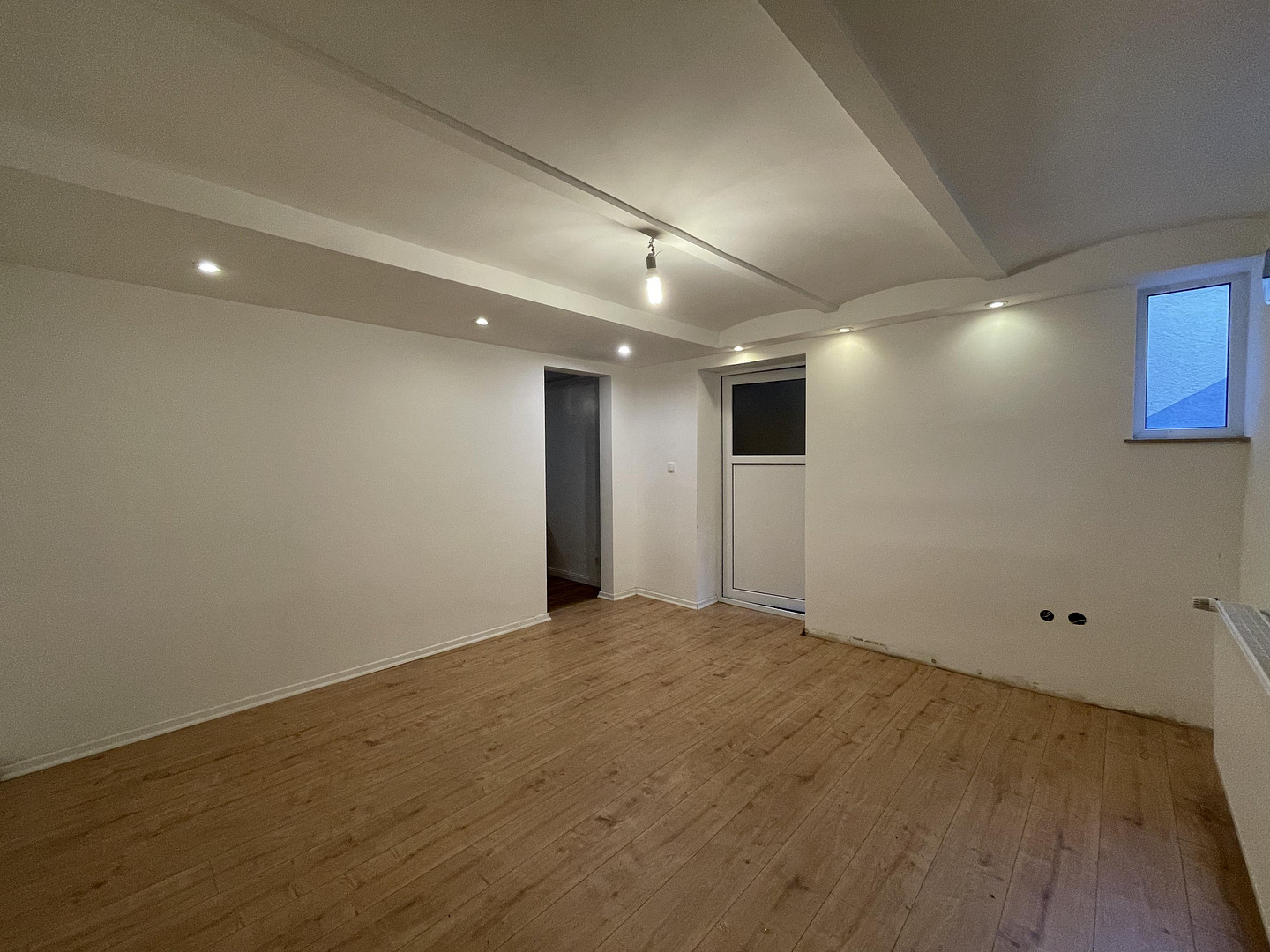 Charmantes Einfamilienhaus mit Einliegerwohnung auf großzügigem Eckgrundstück – Offenbach/Main(Offenbach am Main) – Vorschaubild 8