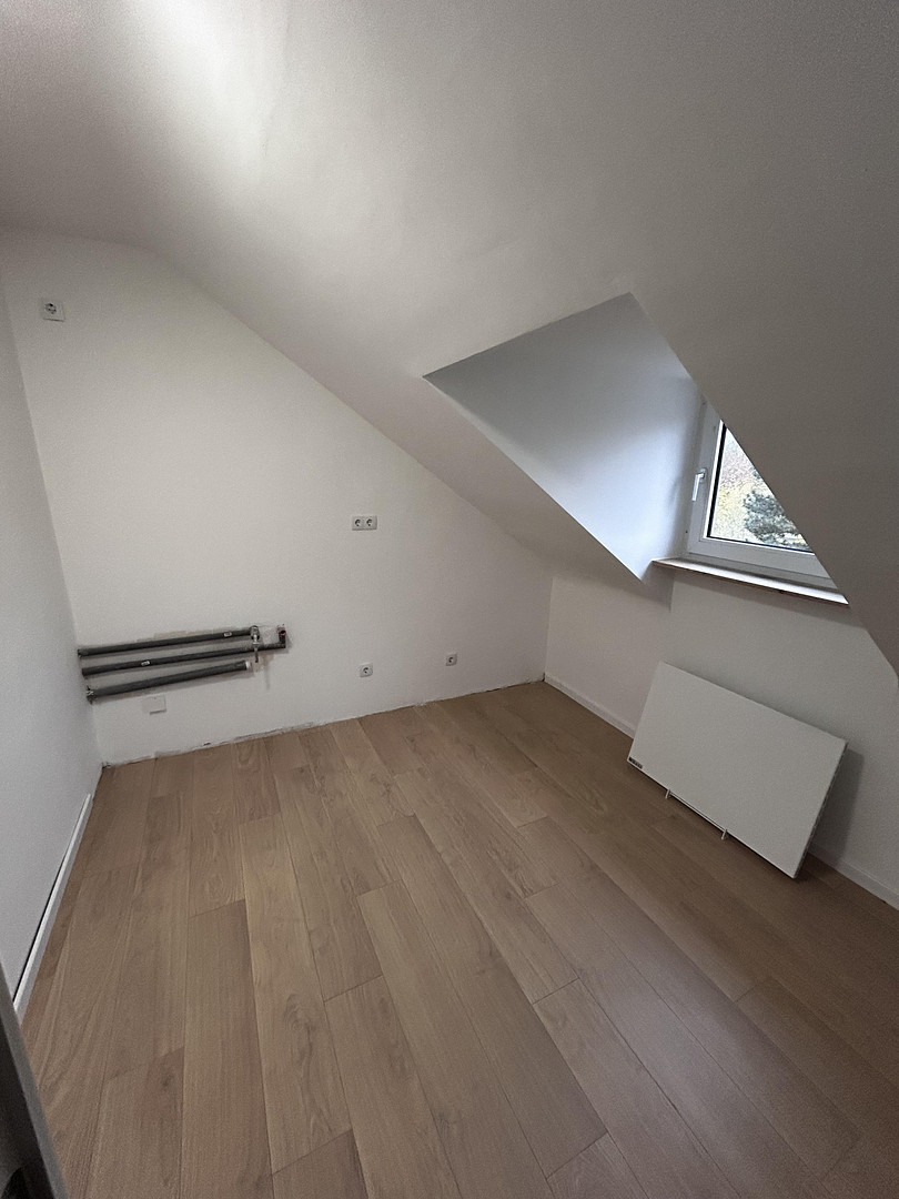 Modernisierte Dachgeschosswohnung mit Charme – 2 Zimmer in Mönchengladbach-Rheydt – Gartenstraße 69, 41236 Mönchengladbach Rheydt(Rheydt) – Vorschaubild 3