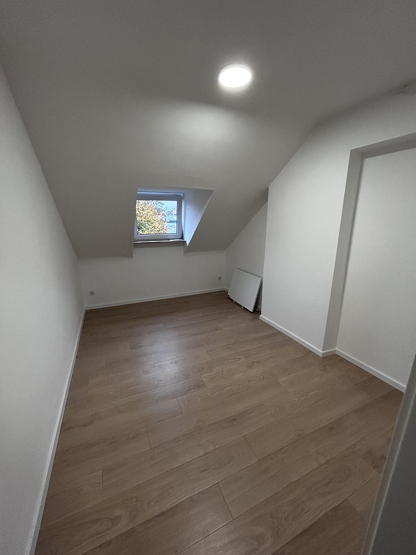 Modernisierte Dachgeschosswohnung mit Charme – 2 Zimmer in Mönchengladbach-Rheydt – Gartenstraße 69, 41236 Mönchengladbach Rheydt(Rheydt) – Vorschaubild 6