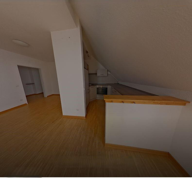 Zentrale aber ruhige 3-Zimmer Wohnung mit Einbauküche & Dachterrasse!