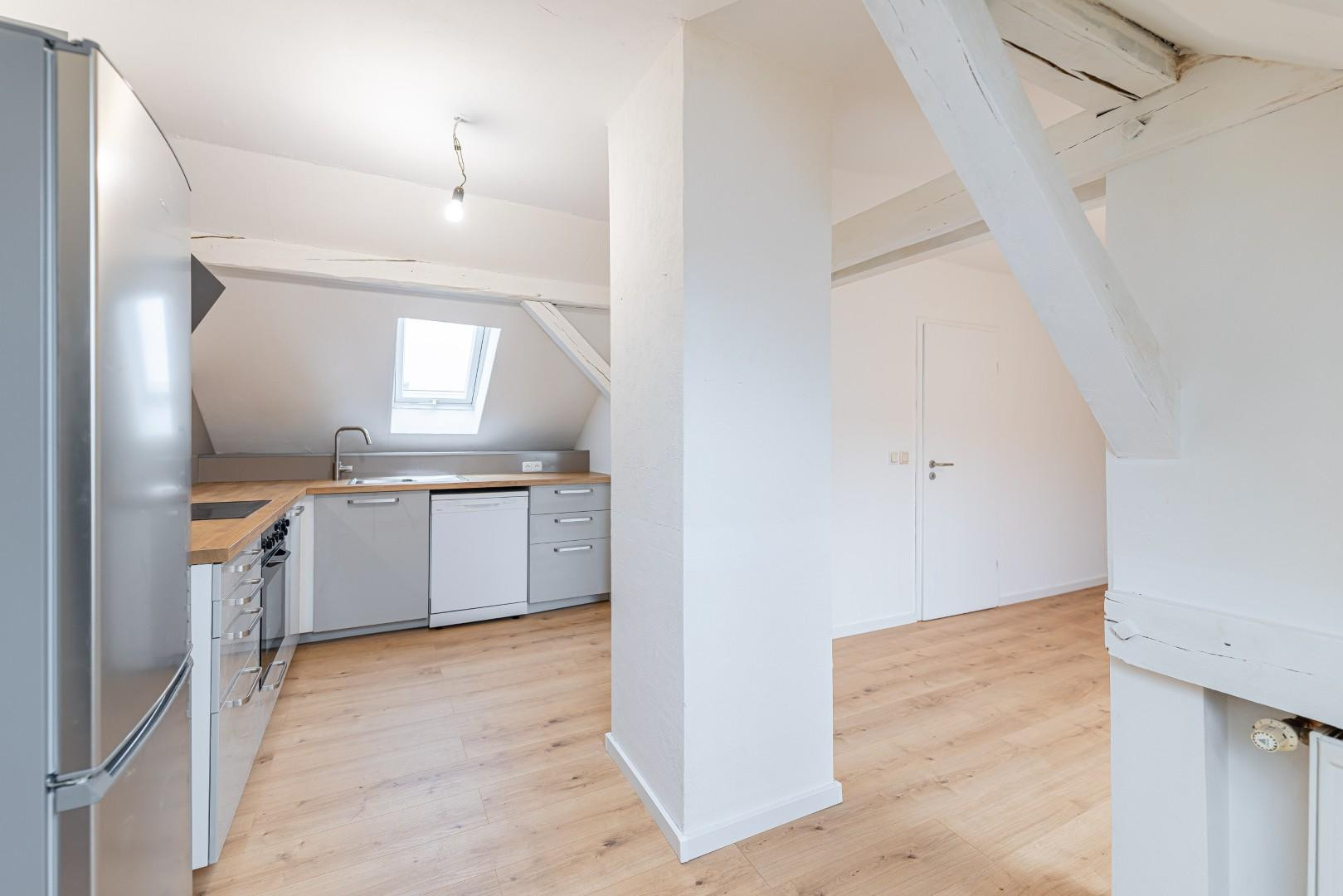 Wunderschöne 3 Zi Dachgeschoss Wohnung mit Balkon und Küche – Konradstr., 90429 Nürnberg(Muggenhof) – Vorschaubild 15
