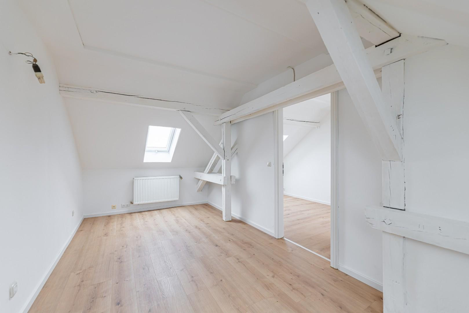 Wunderschöne 3 Zi Dachgeschoss Wohnung mit Balkon und Küche – Konradstr., 90429 Nürnberg(Muggenhof) – Vorschaubild 7